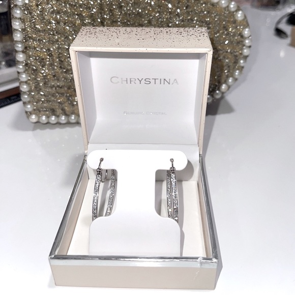 CHRYSTINA 💓 Silver Medium Sized Hoop Earrings - Picture 1 of 4